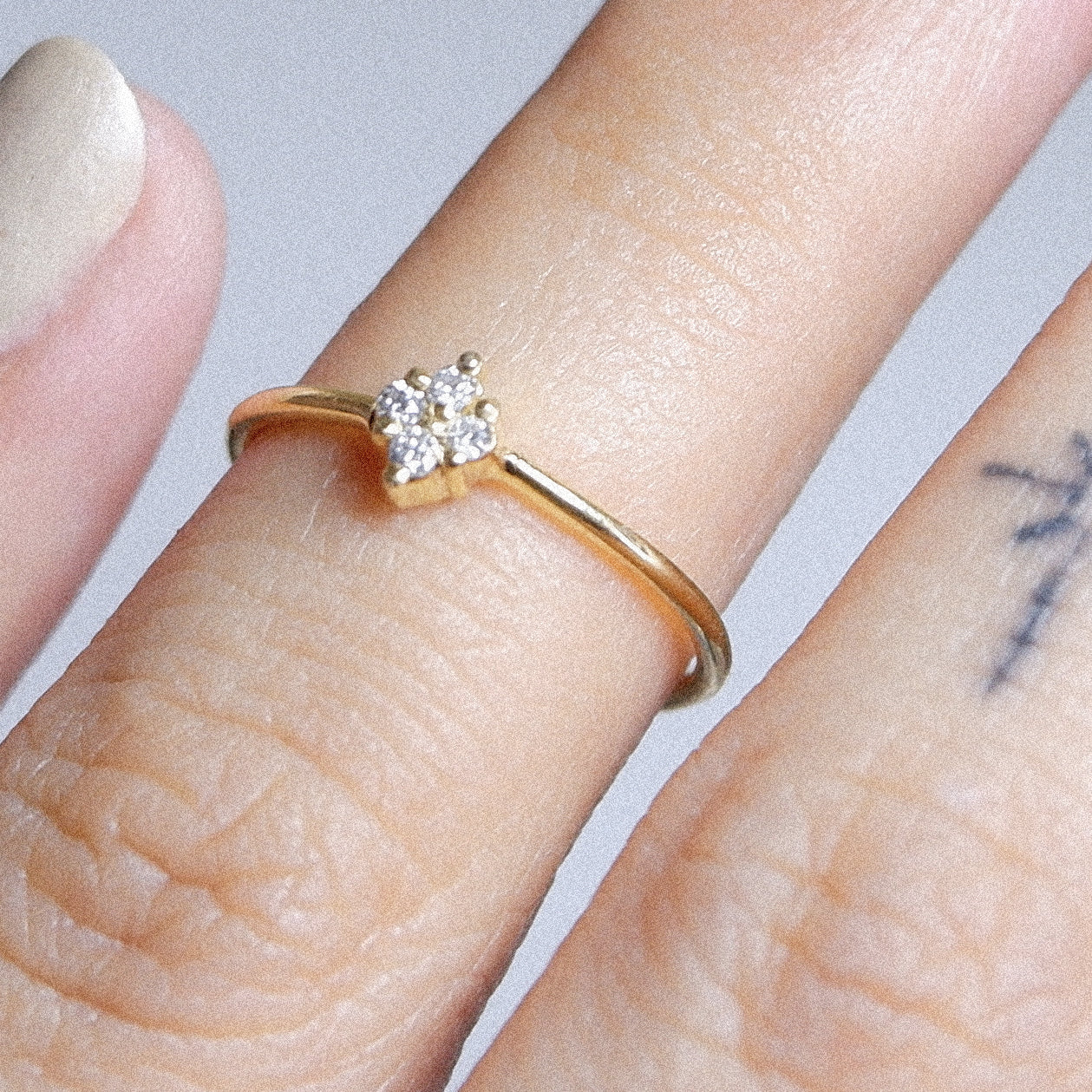 The Story Birthstone Ring in Solid Gold
