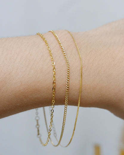 The Essential Bracelet in Solid Gold