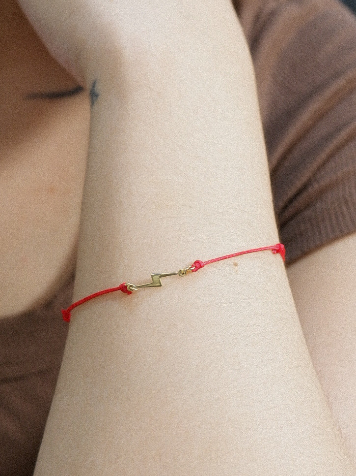 The Red Line Lightning Bolt Any-size Bracelet in Solid Gold