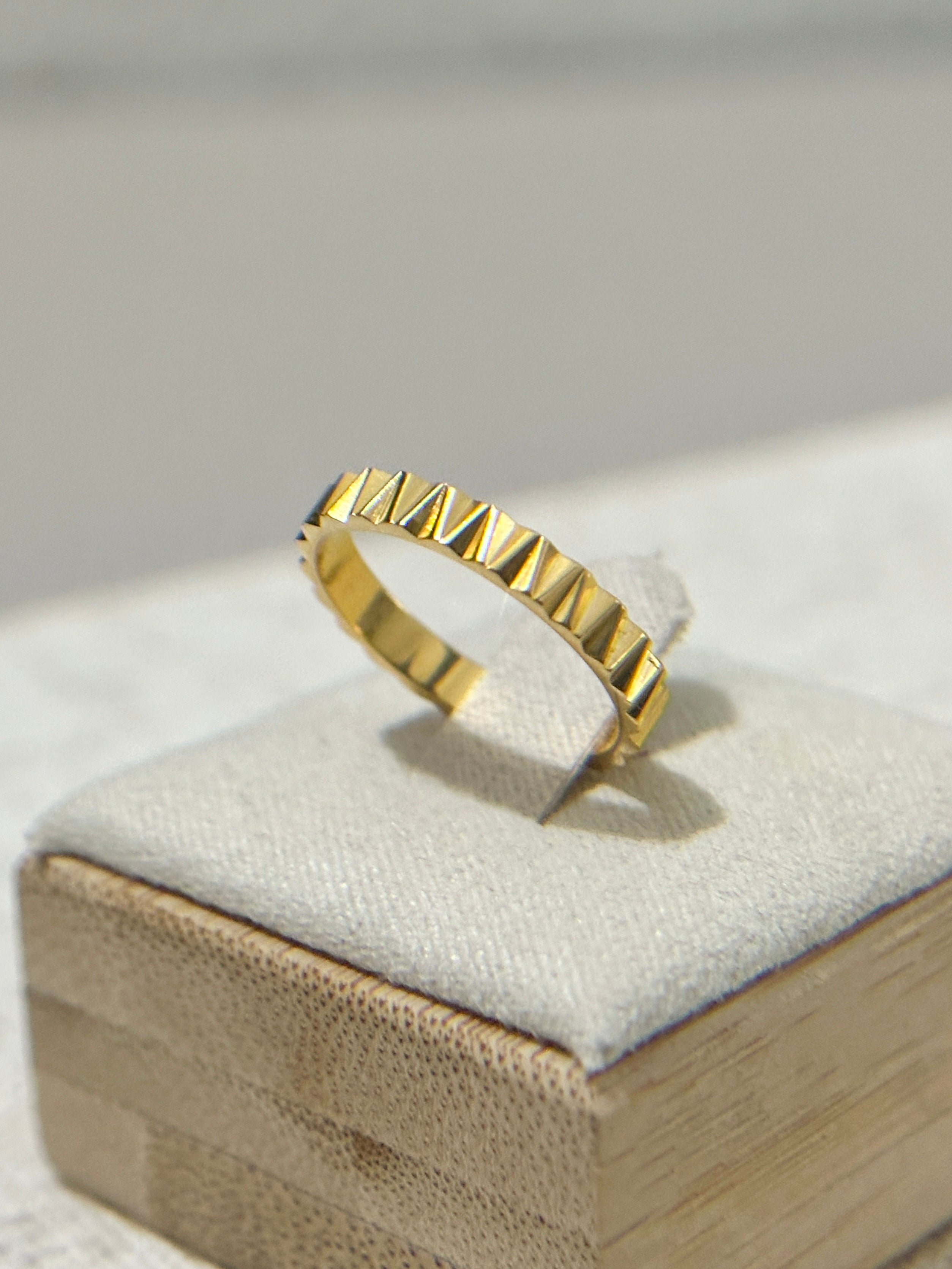 The Folded Plane Stacker Band