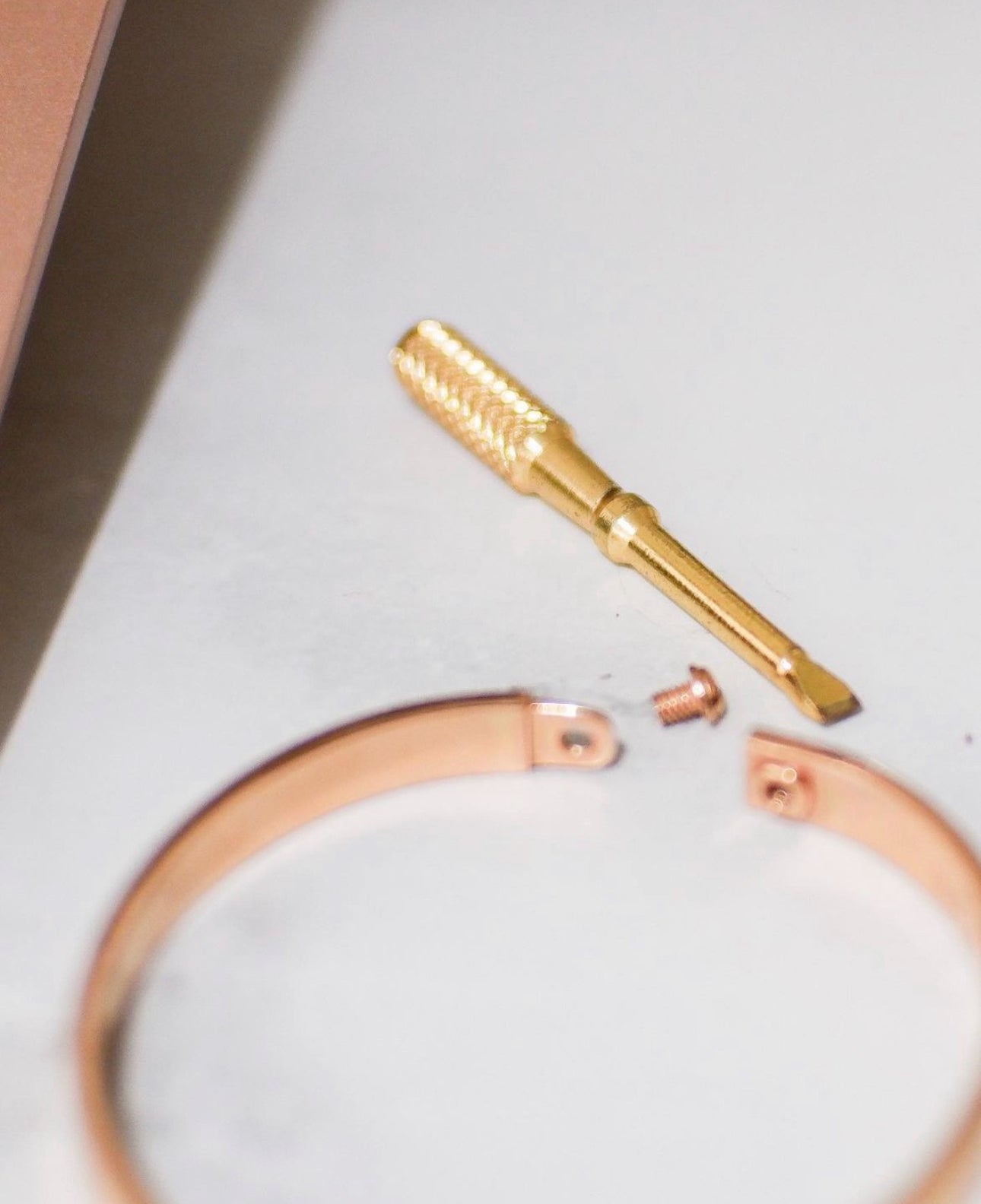 The Screw Lock 15cm Bangle in Solid Gold
