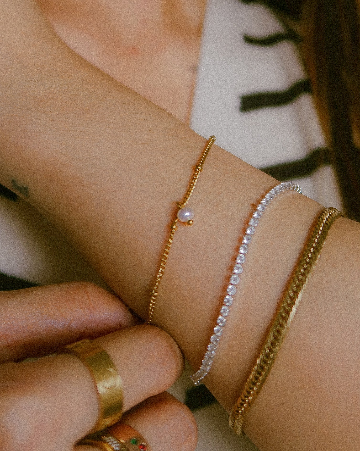 The Dangling Pearl Subtle Ball Bracelet