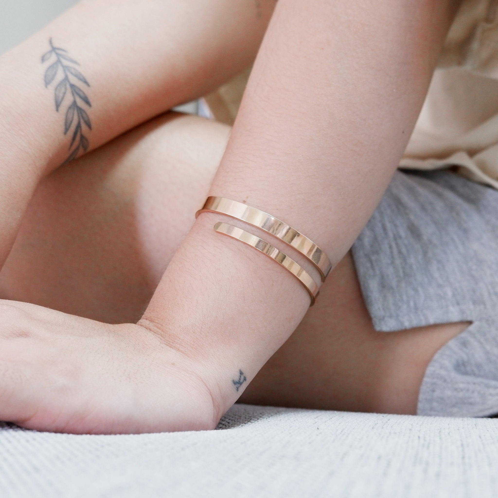 The Bare Bangle, Engraved