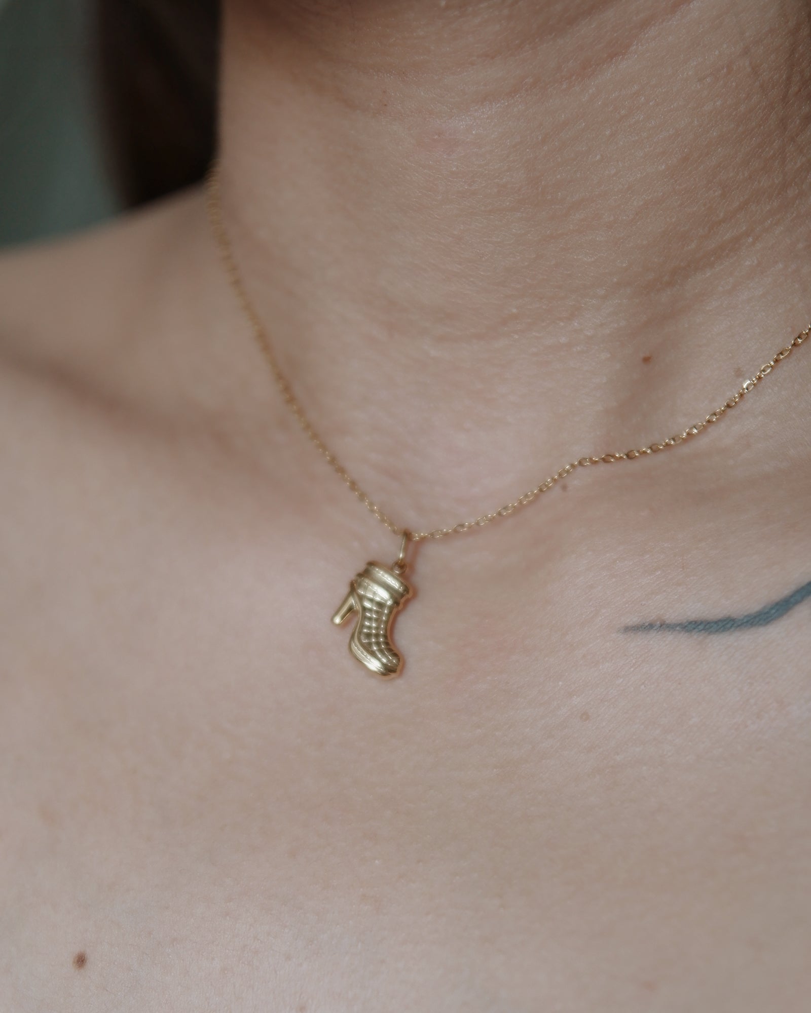 The Lady's Platform Heels Necklace