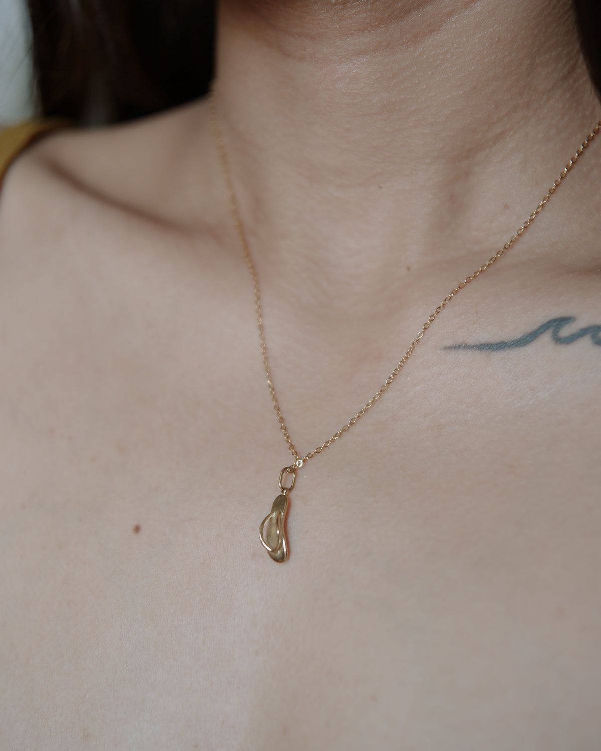 The Casual Girlie Golden Flip Flop Necklace