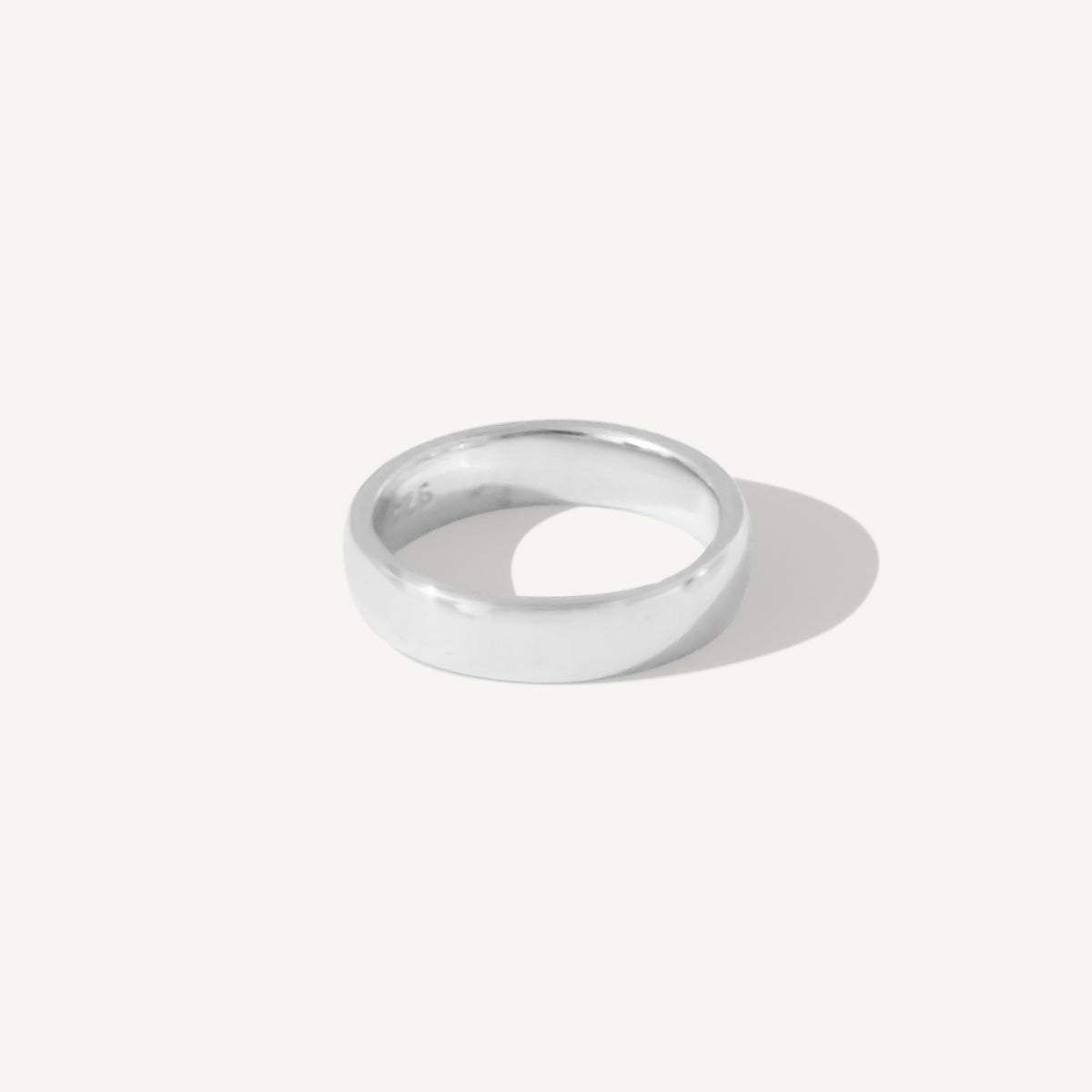 The Classic 4mm Band in Silver