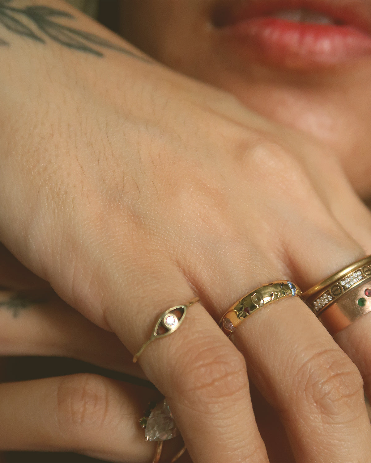 The Burnished Multi Birthstone Textured Curved Band