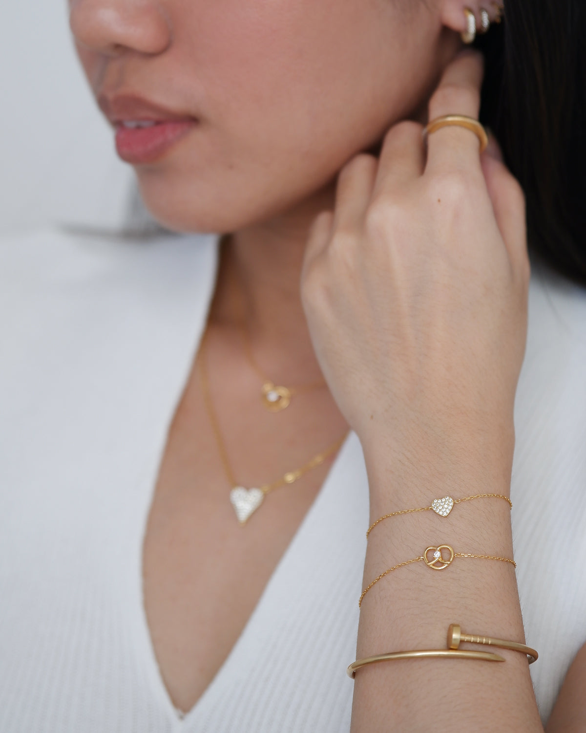 The Pretzel Knot Heart Solitaire Bracelet