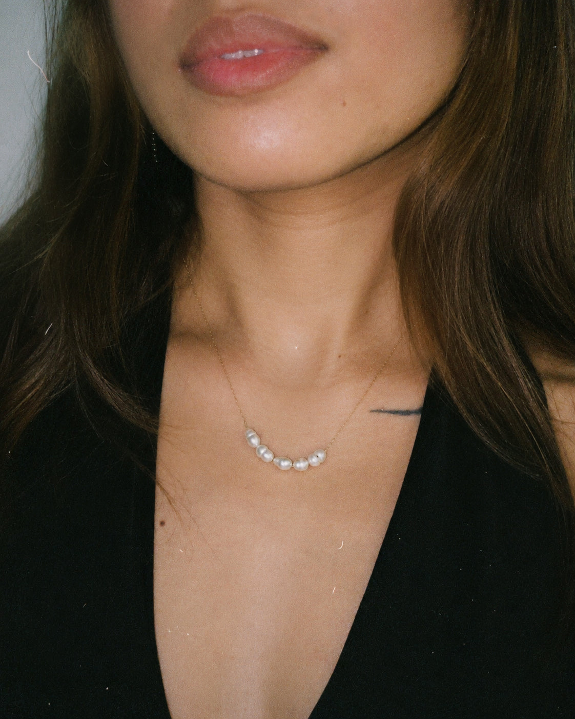 The Classic Rice Pearls Floating Necklace