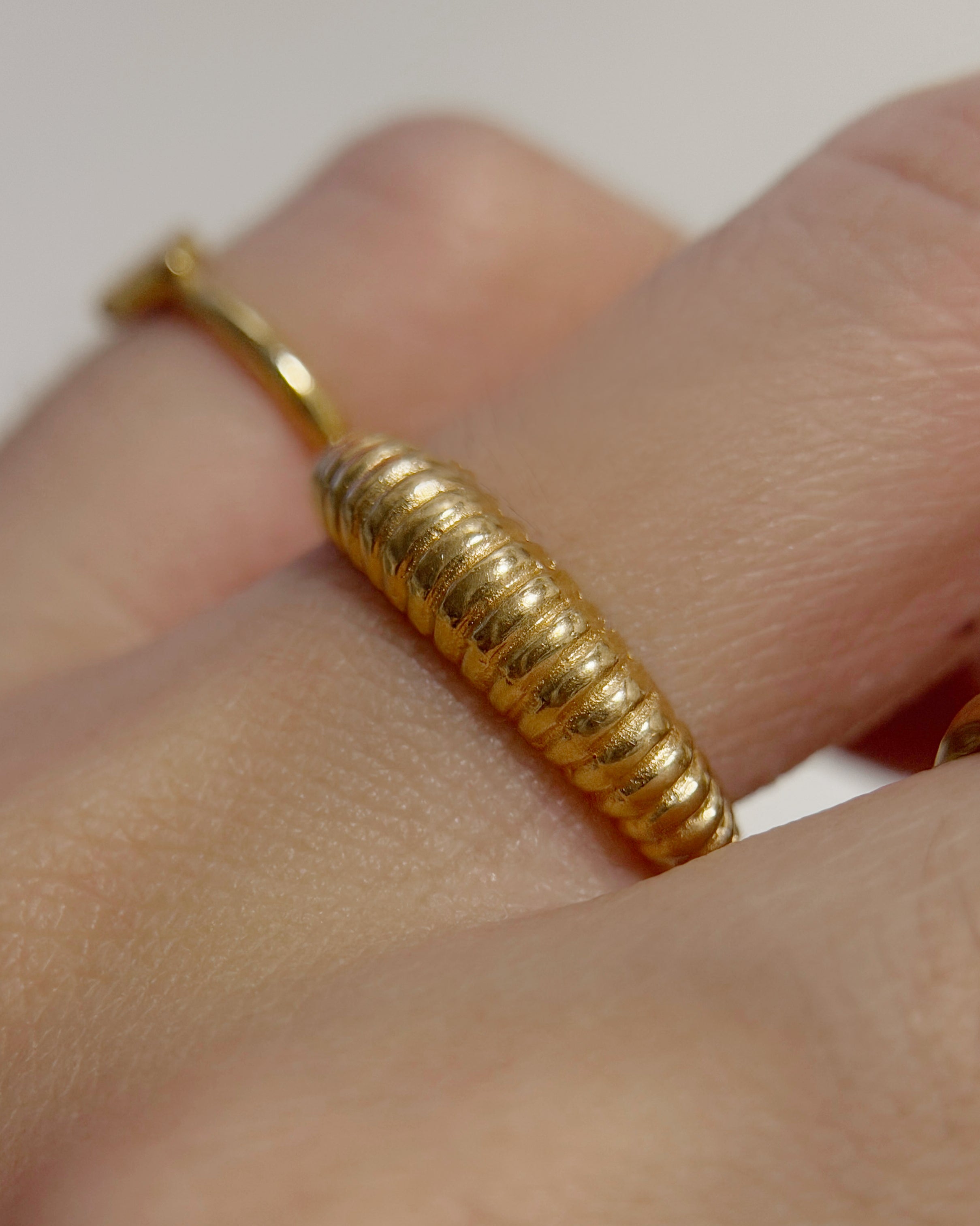 (One-off Piece) Linear Dome Ring in Solid Gold