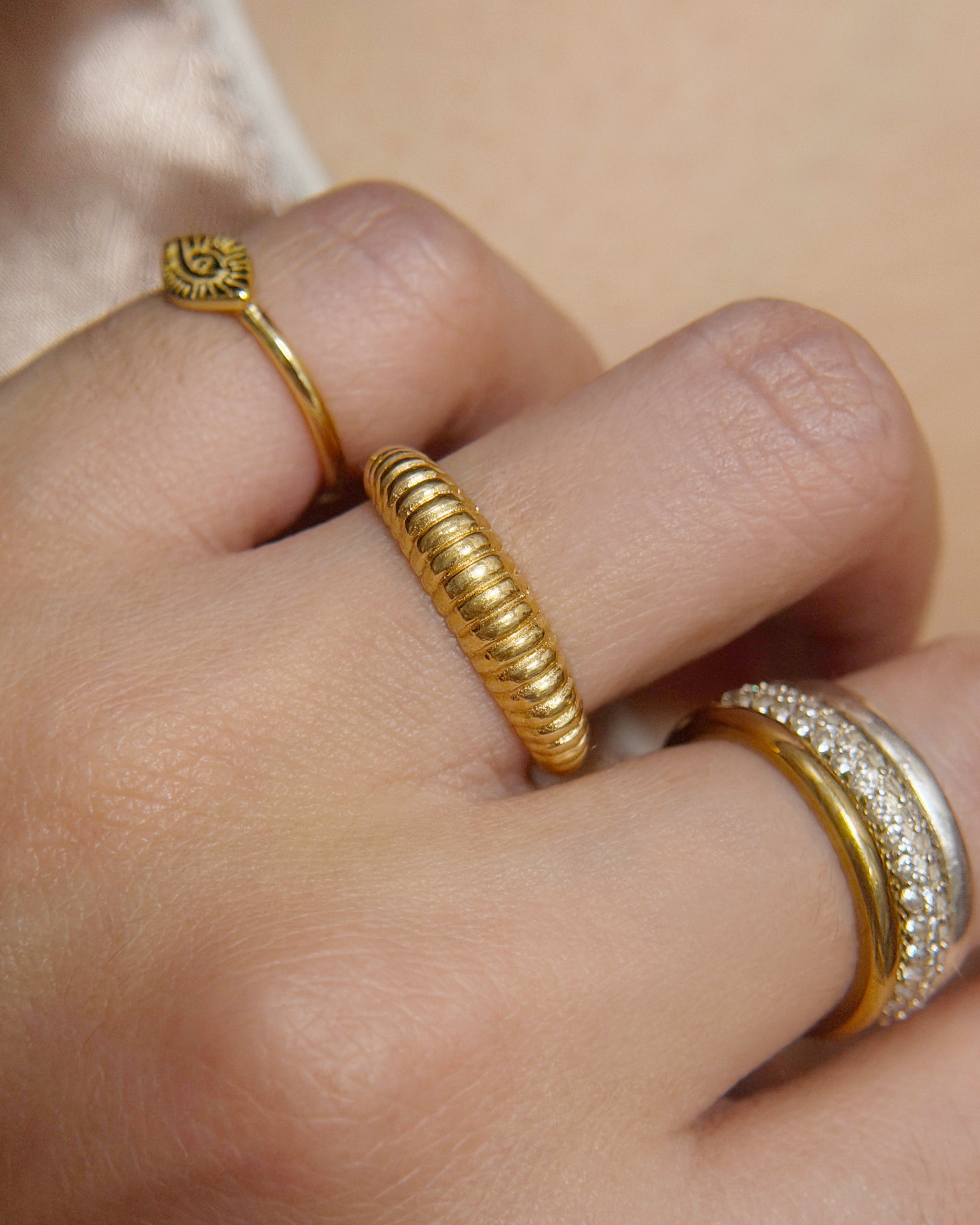 (One-off Piece) Linear Dome Ring in Solid Gold