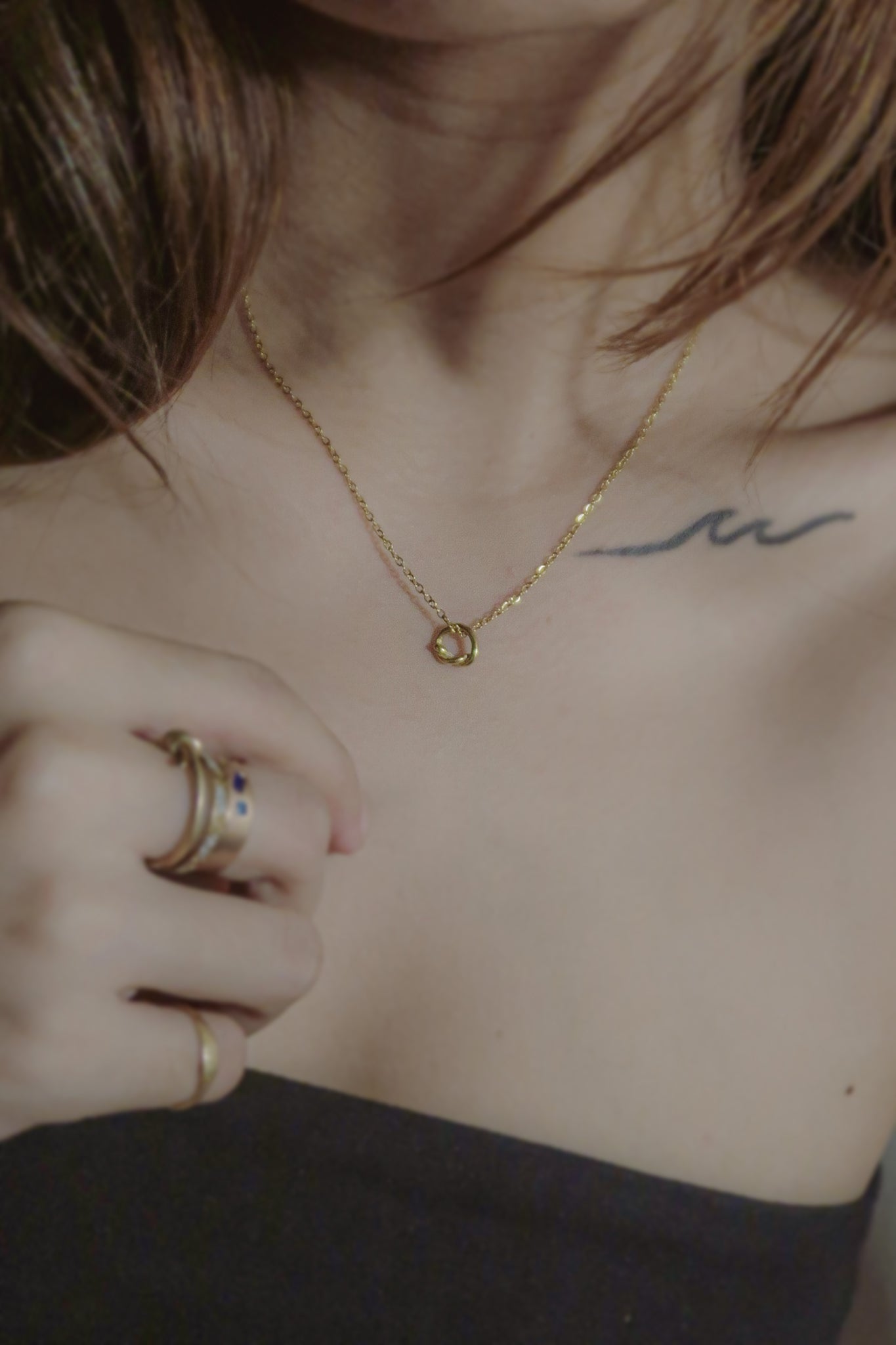 The Mini Knot Dangling Necklace