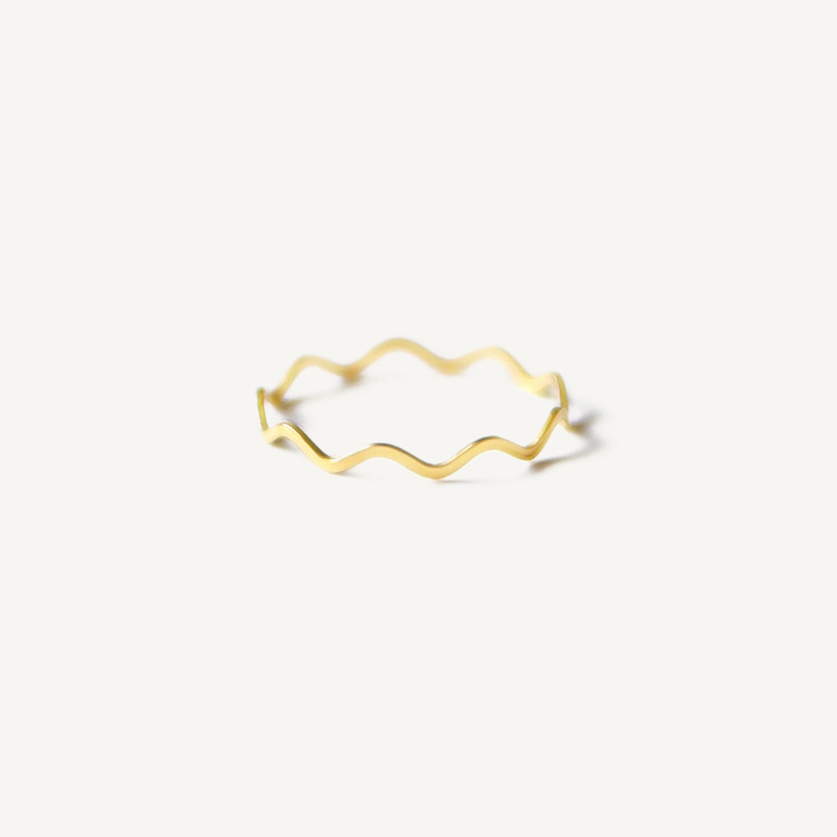 The Petite Flowy Ring