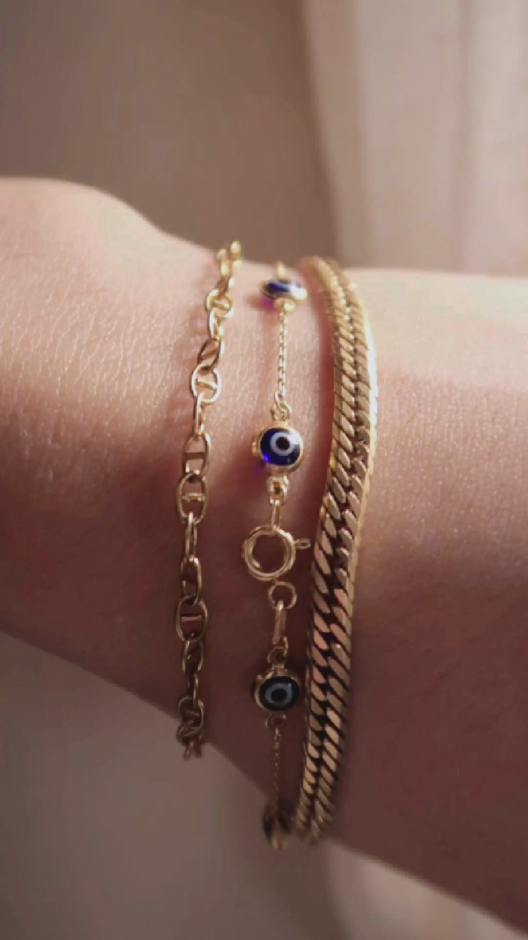 The Evil Eye Station Bracelet in Solid Gold