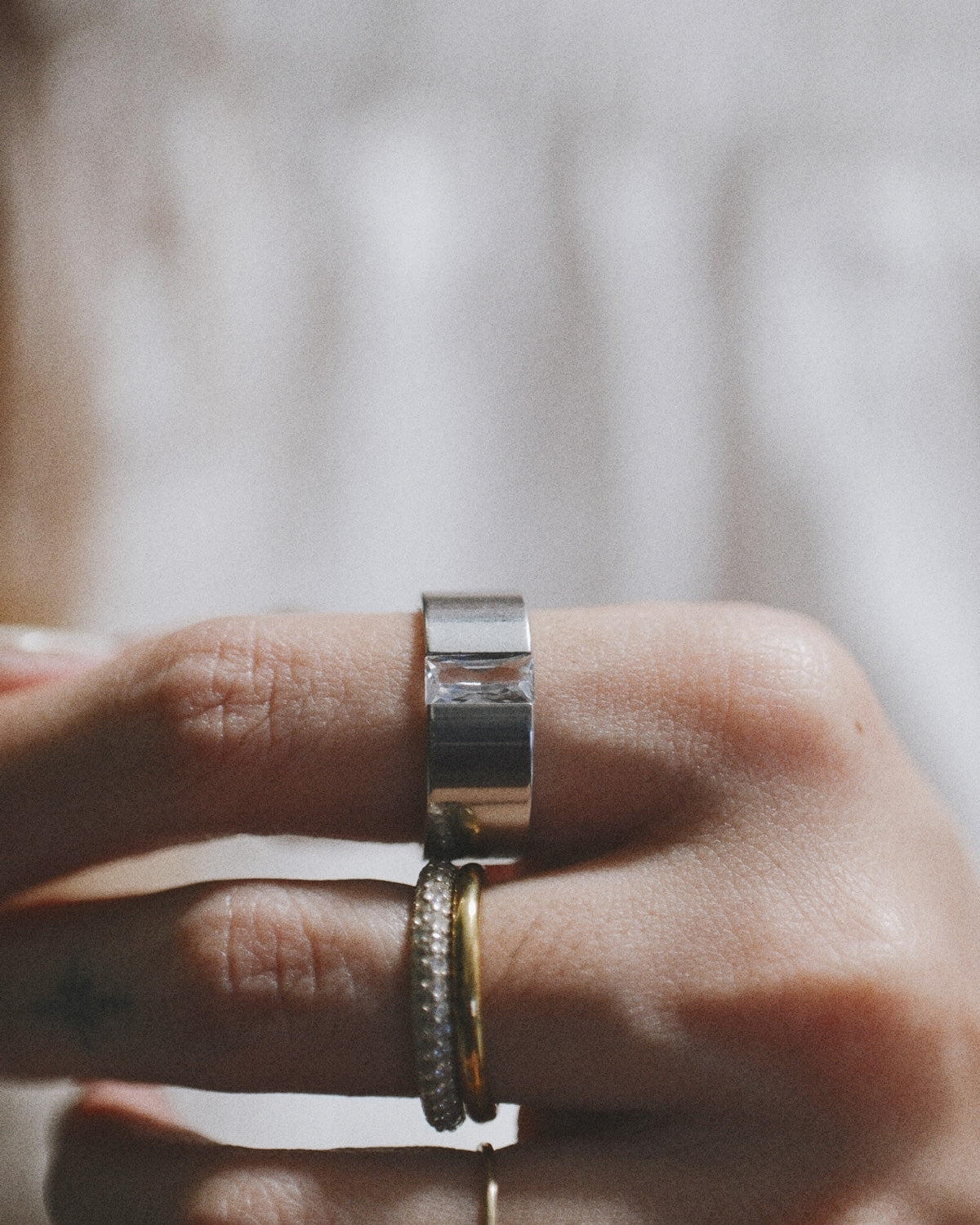 Prism Floating Cigar Band