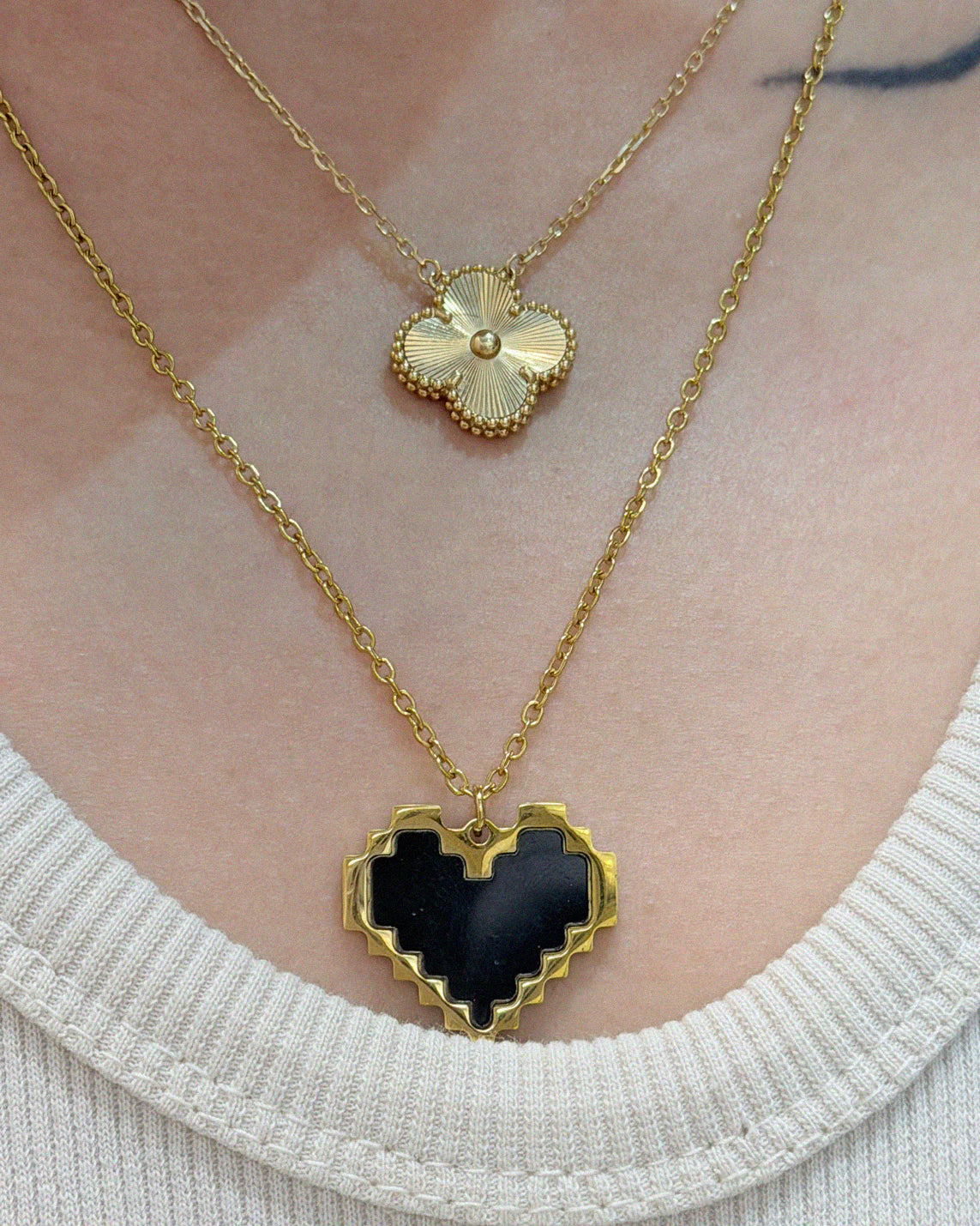 The Black Onyx Retro Heart Necklace