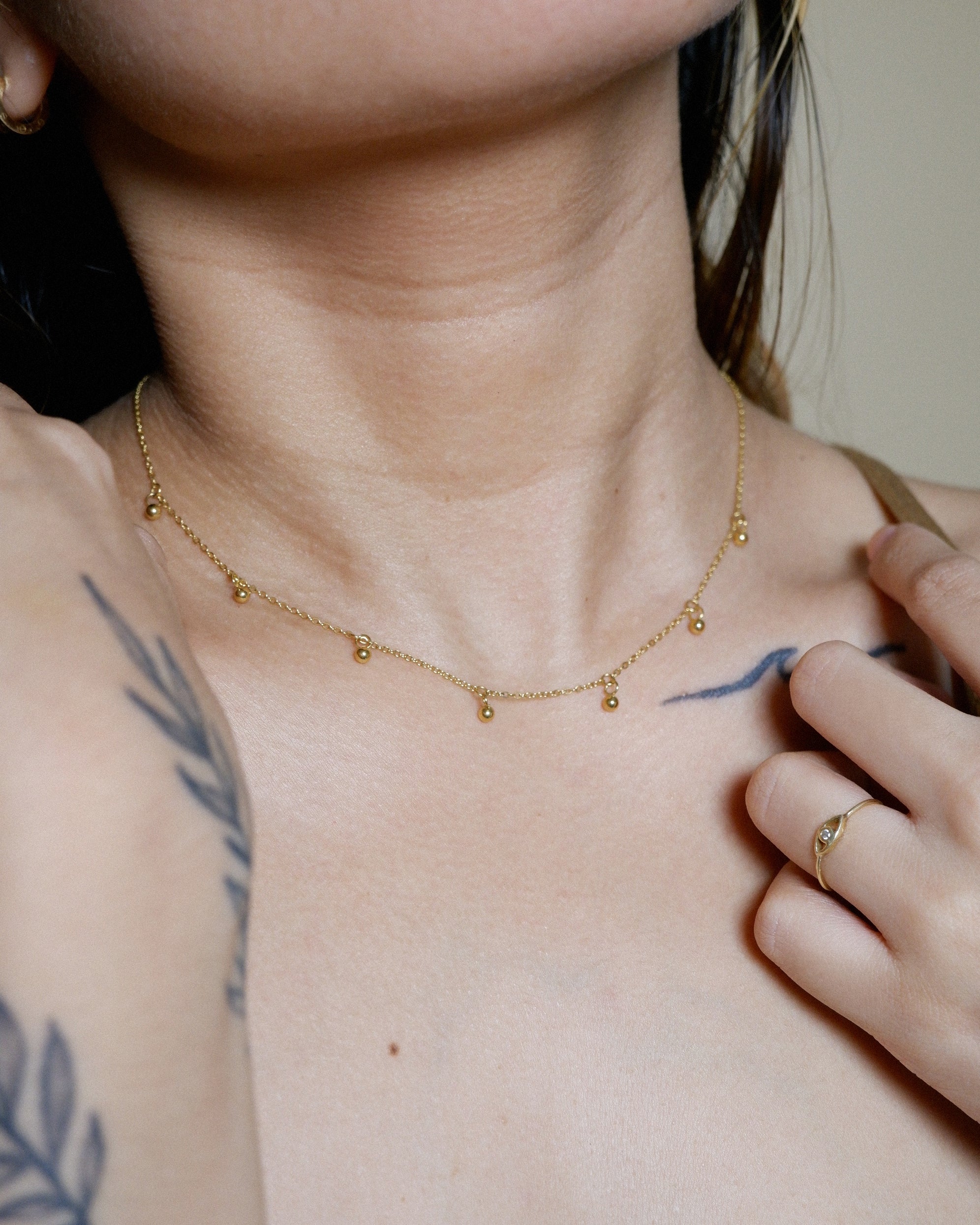 The Floating Ball Choker Necklace