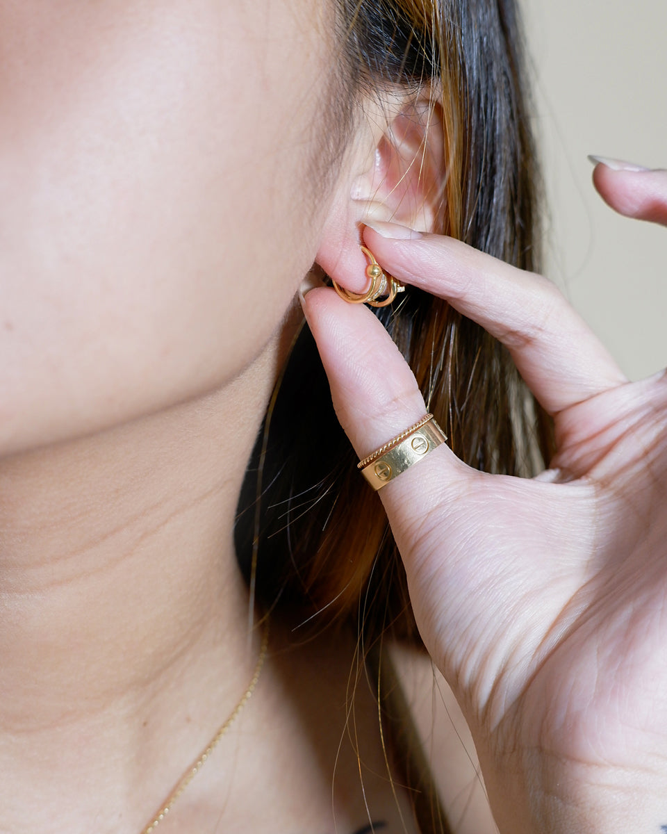The Ball Seamless Earrings in Solid Gold