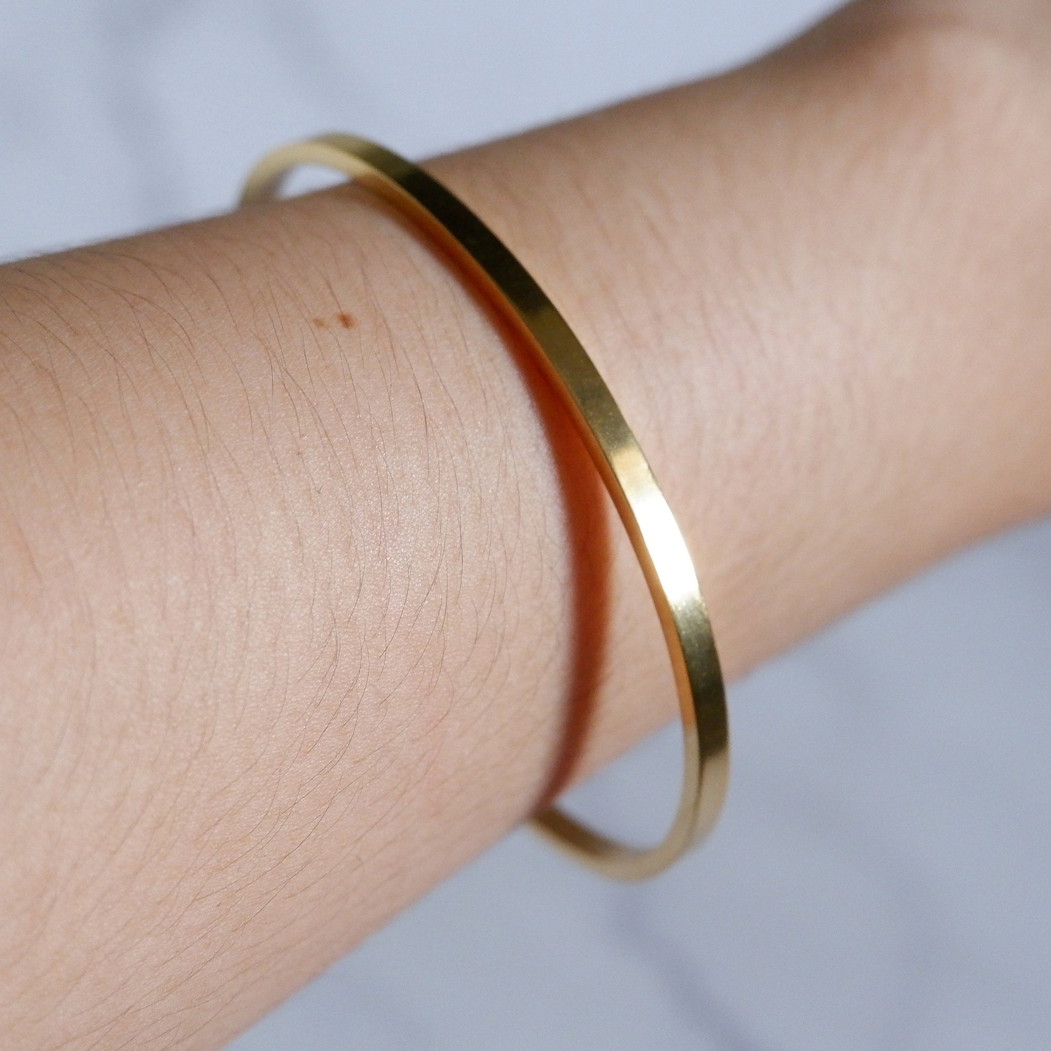 The Bare Bangle, Engraved