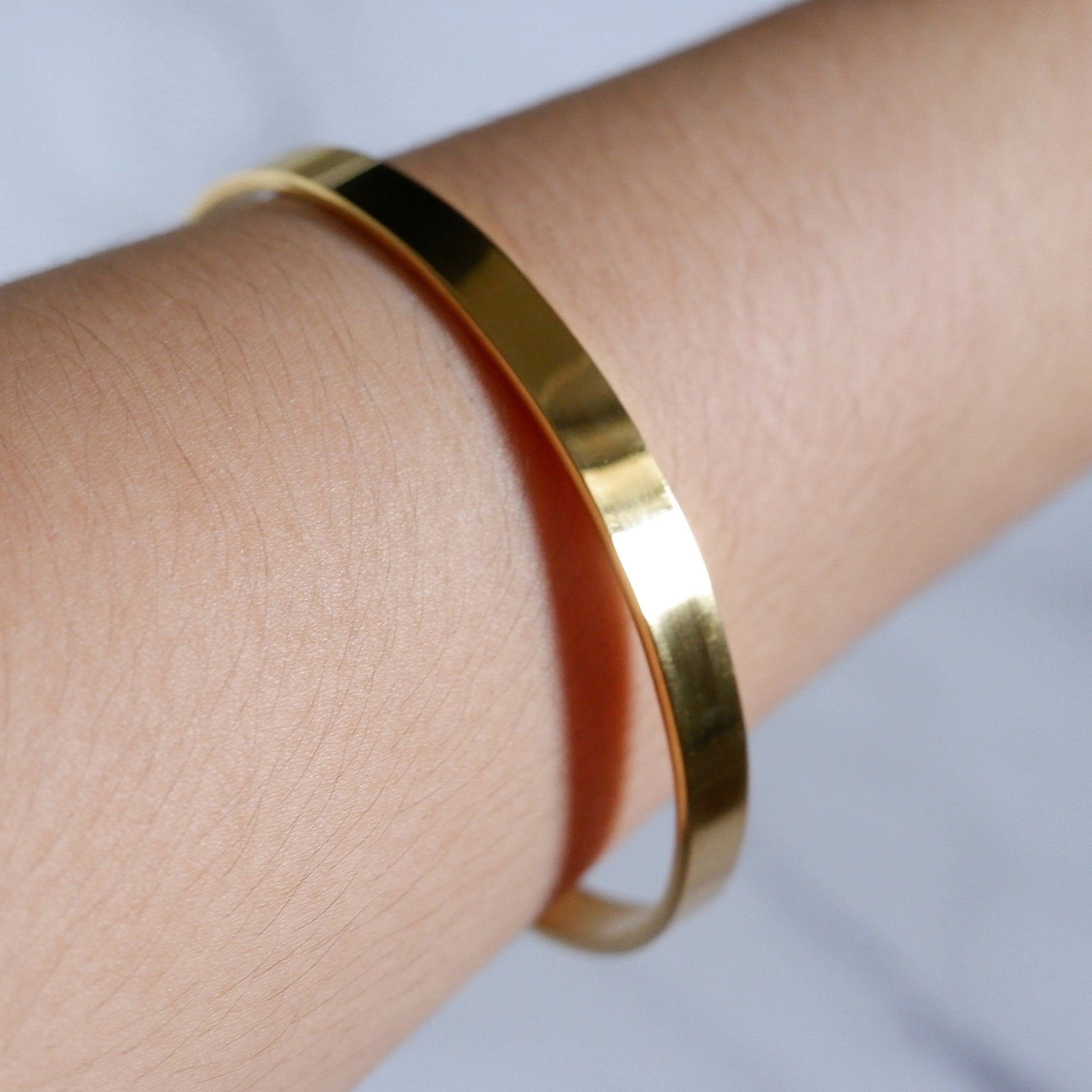 The Bare Bangle, Engraved