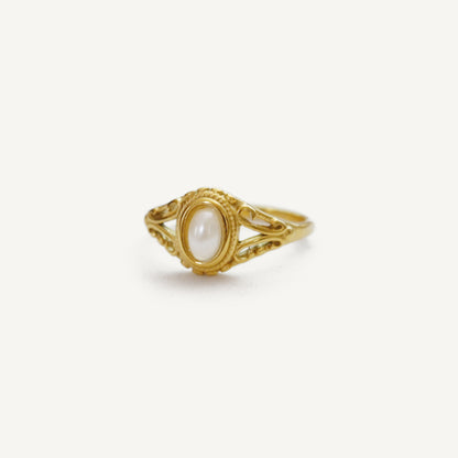 The Vintage Pearl Ring
