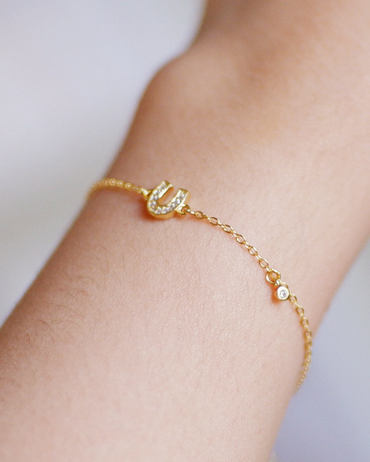 The Horseshoe Dangling Solitaire Bracelet