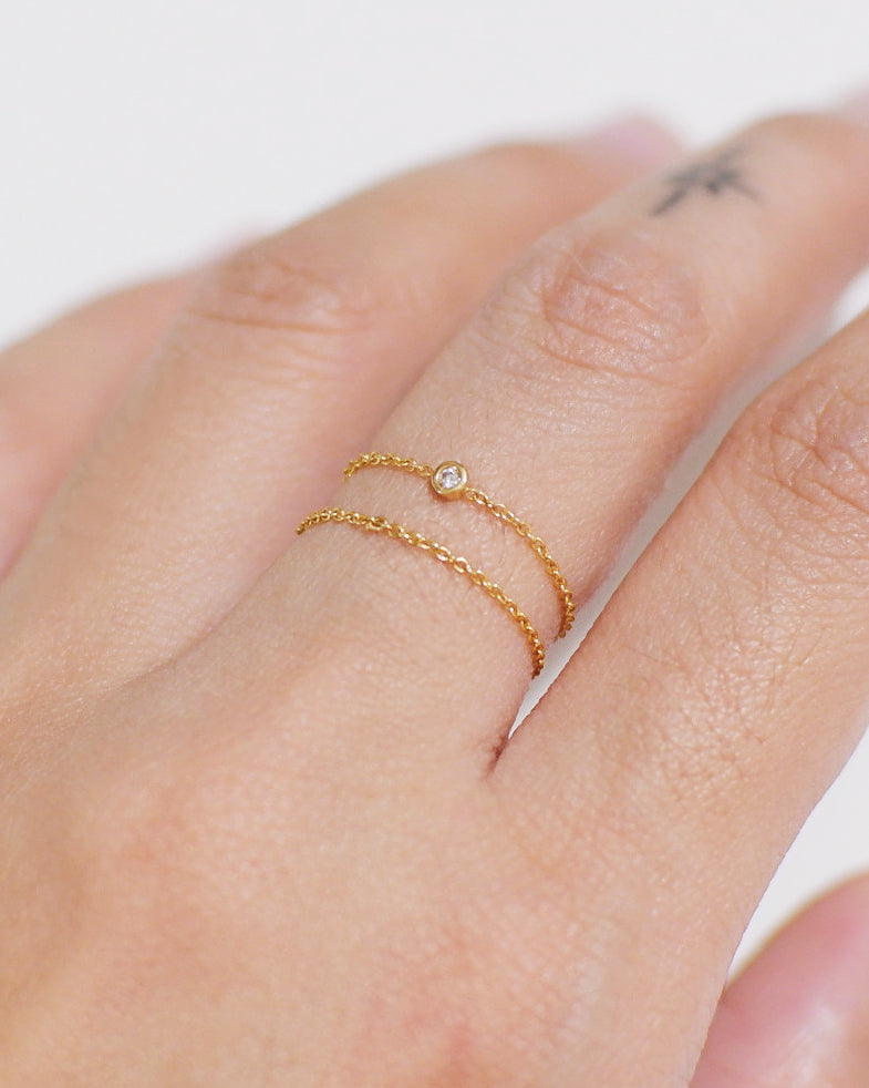 The Essential Chain Ring in Solid Gold