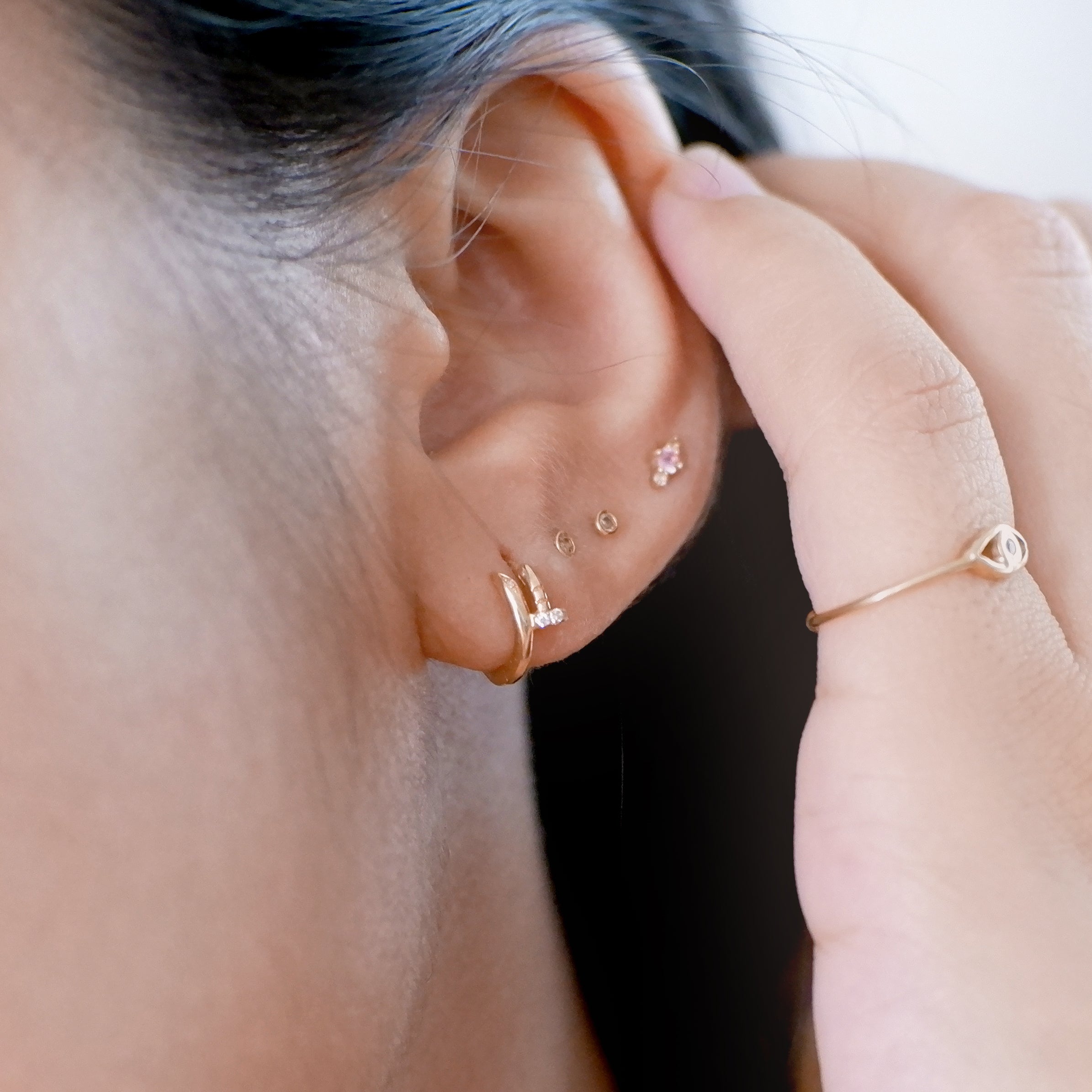 The Nail Huggies in Solid Gold