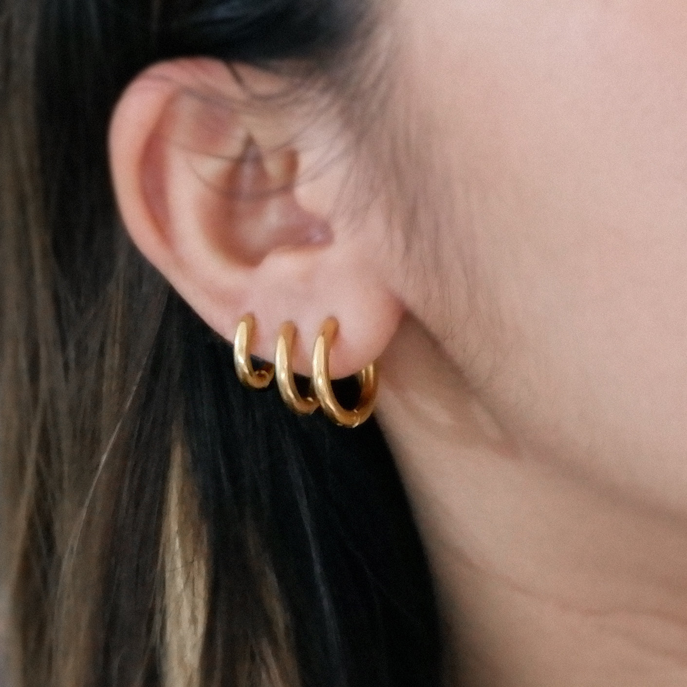 The Essential Seamless Statement Earrings