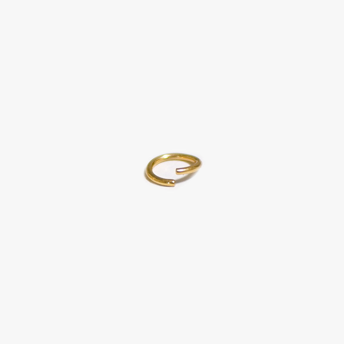 The Essential Seamless Earrings in Solid Gold