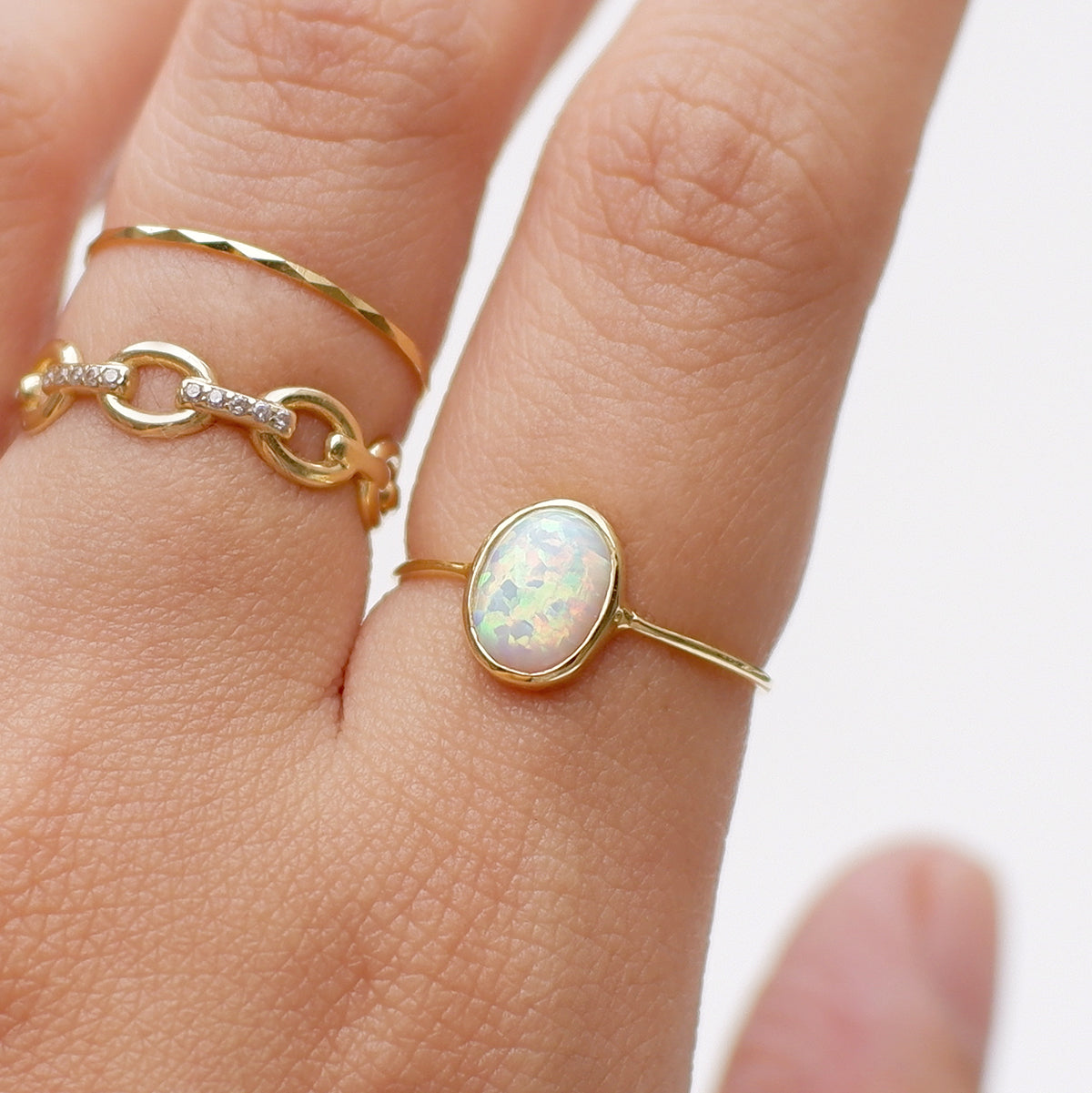 The Oval Birthstone Ring in Solid Gold