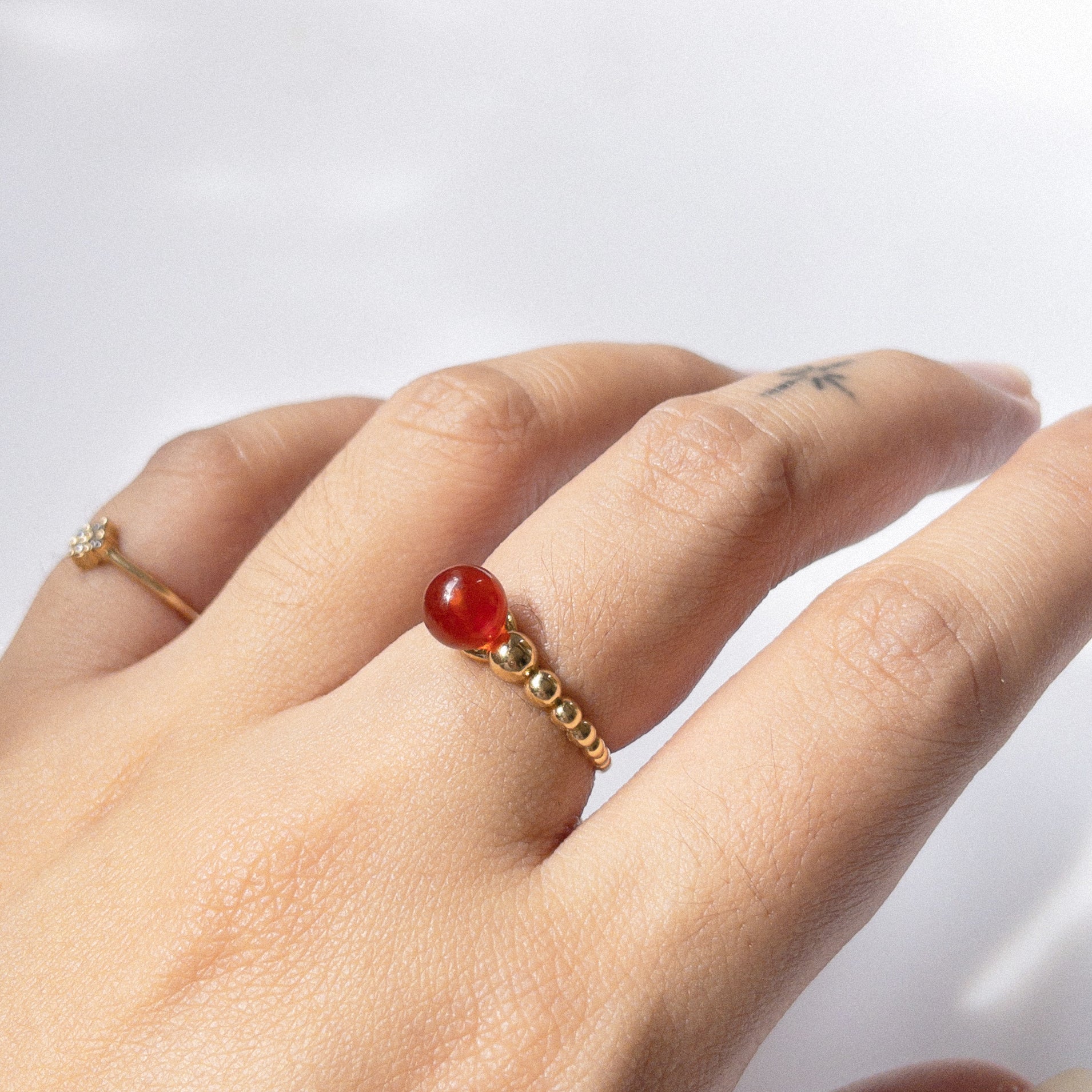 (One-off Piece) The Dainty Perlee Ring in Solid Gold