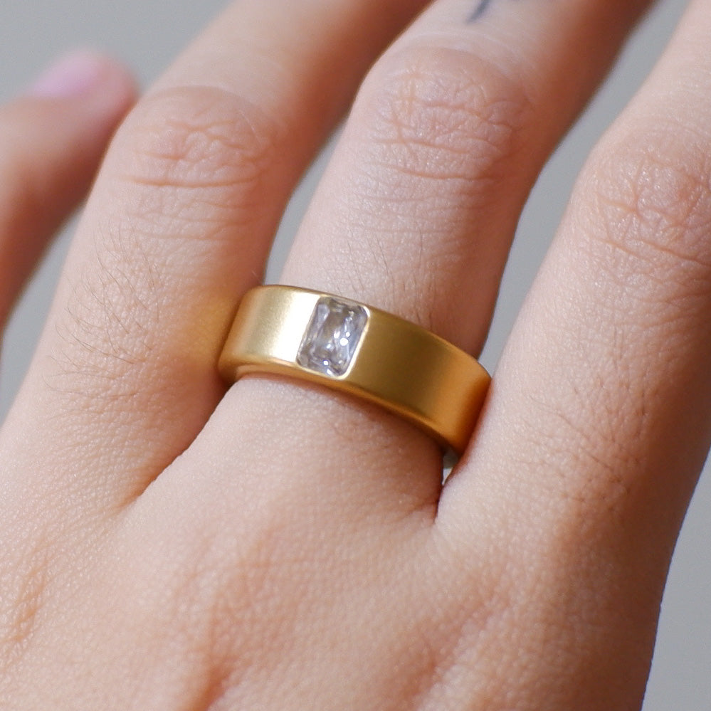The Emerald-Cut Damien Ring (Limited)