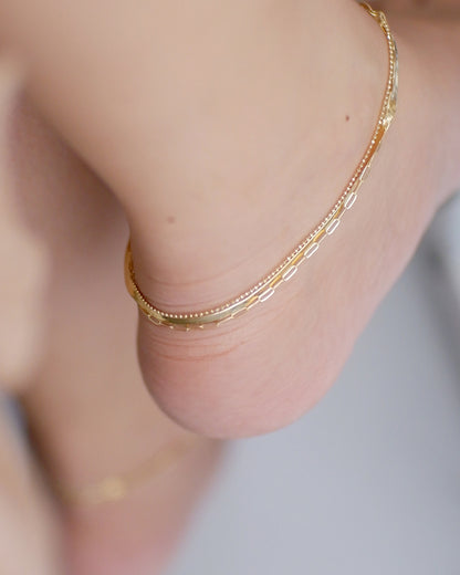 The Quintessential Anklet in Solid Gold