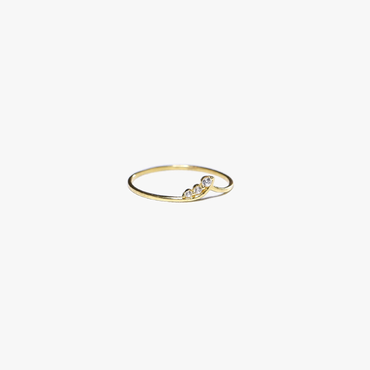 The Ocean Diamond Ring in Solid Gold